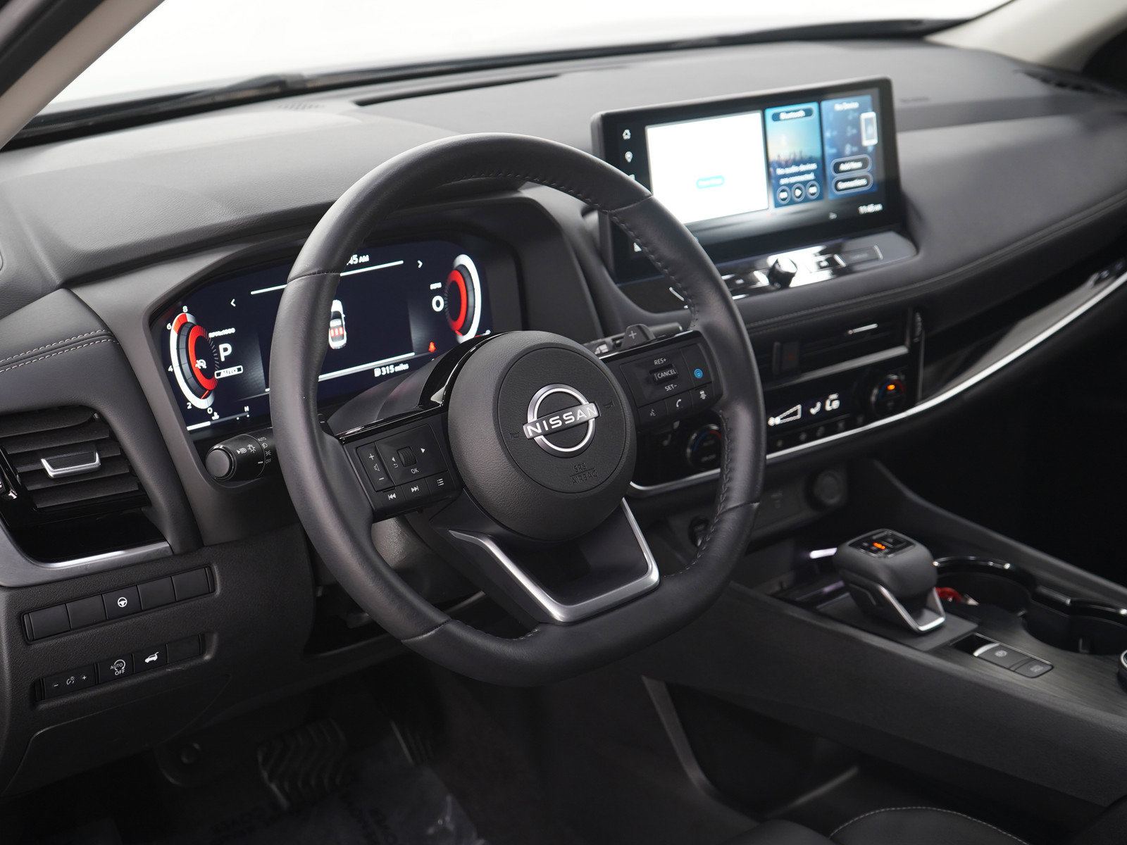 Used 2024 Nissan Rogue SL image 24