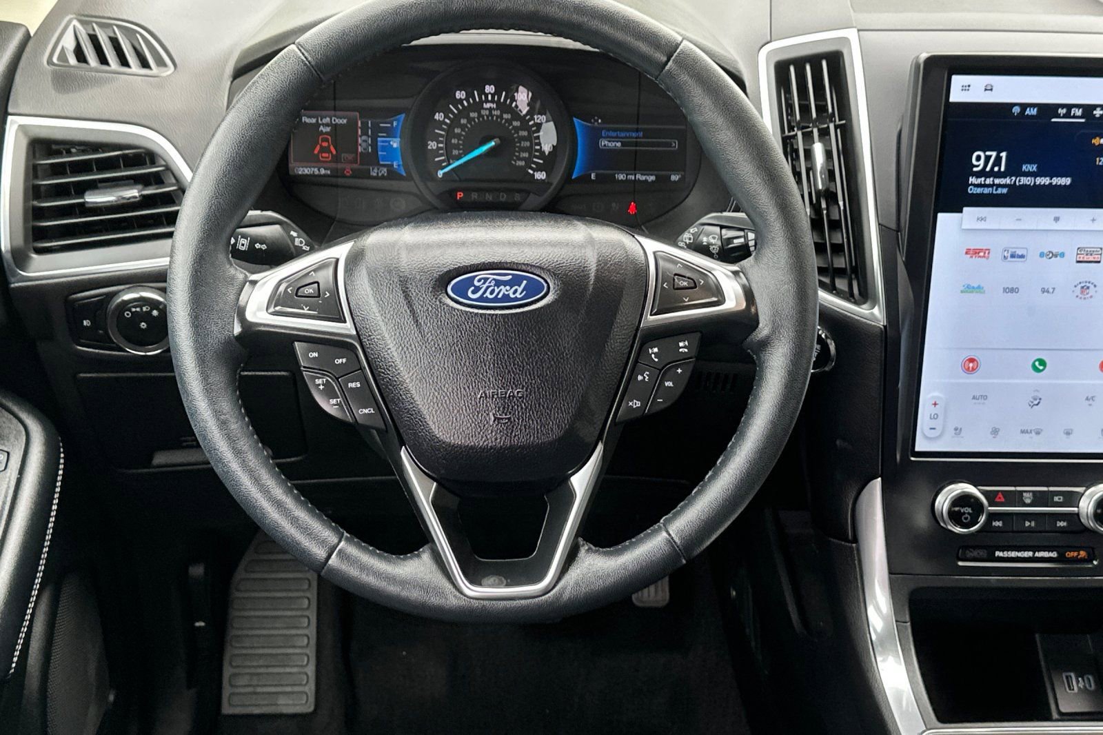 Used 2024 Ford Edge Titanium image 14