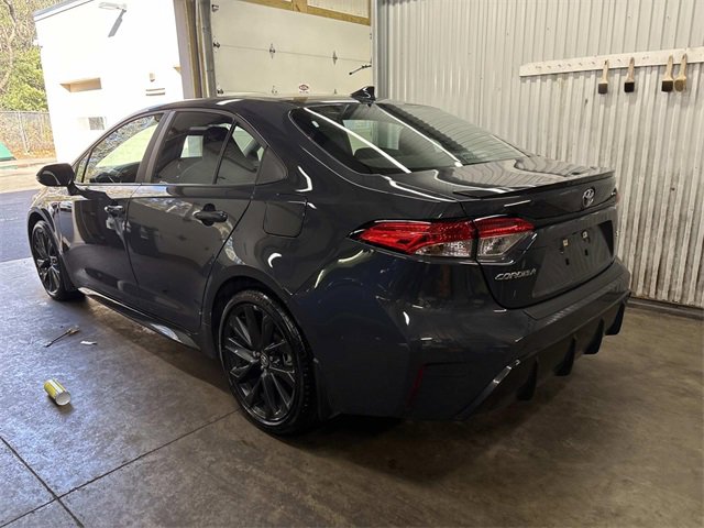 Used 2024 Toyota Corolla SE w/ SE Premium Package image 9