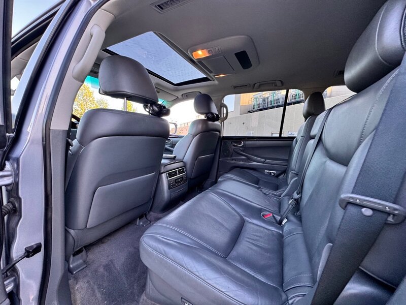 Used 2010 Lexus LX 570 4WD image 23
