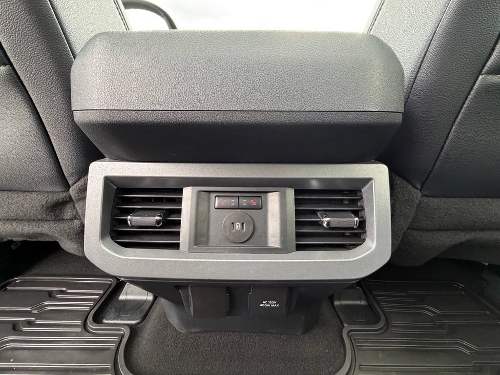 Used 2024 Ford F250 Lariat w/ Black Appearance Package AWD/4WD image 8