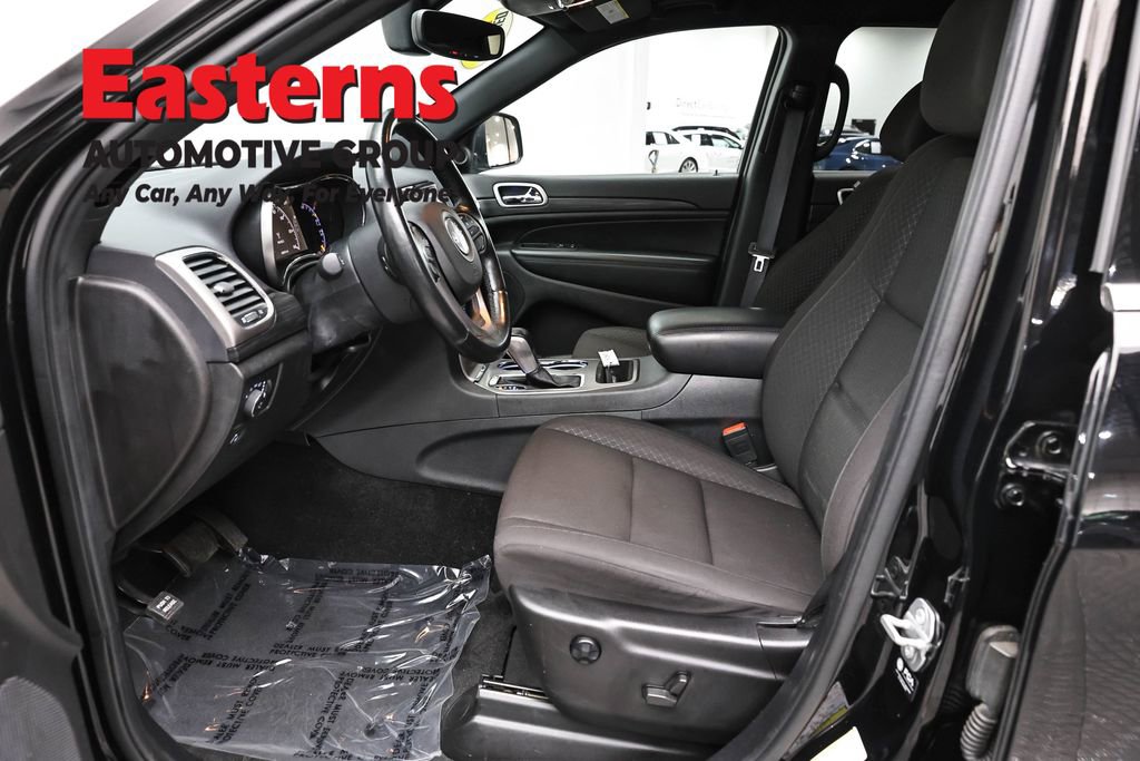 Used 2022 Jeep Grand Cherokee Laredo E w/ Security & Convenience Group image 14