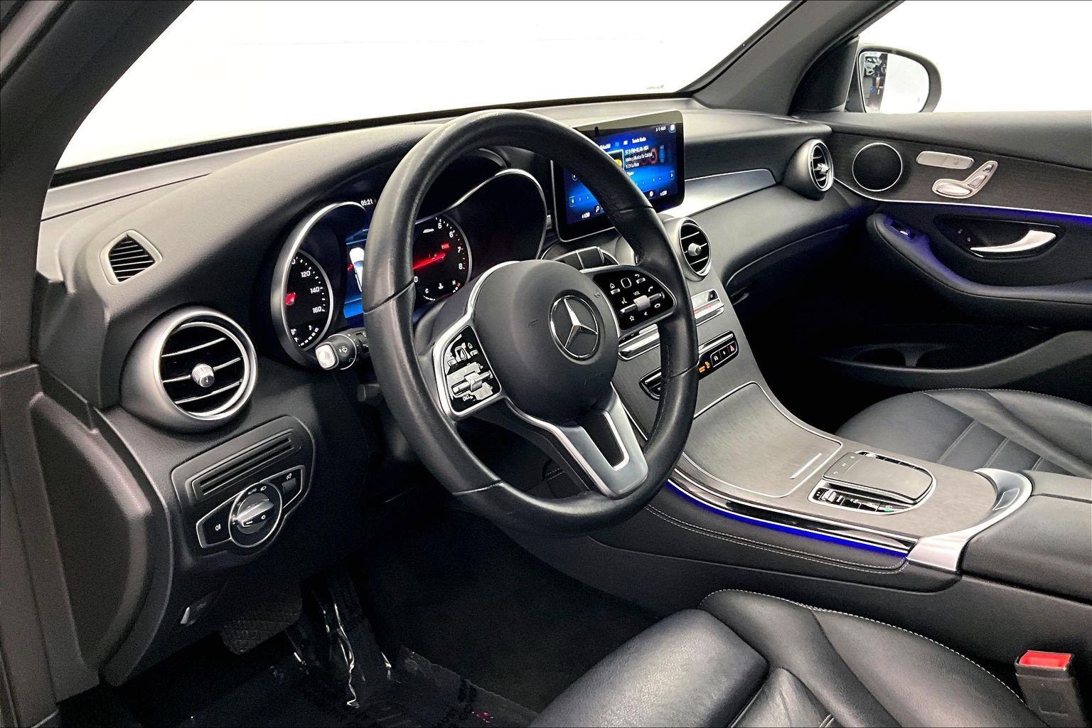 Used 2020 Mercedes-Benz GLC 300 image 19