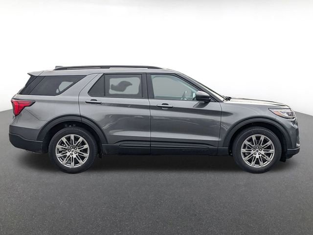 New 2026 Ford Explorer Active w/ Active Comfort Package image 2