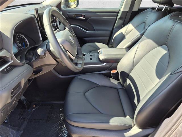 Certified 2026 Toyota Highlander XLE AWD/4WD image 15