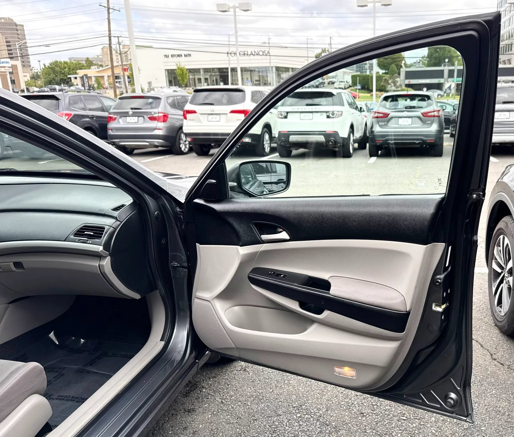 Used 2012 Honda Accord LX image 29