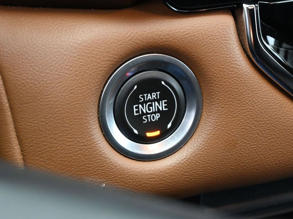 Used 2023 GMC Canyon AT4 image 13