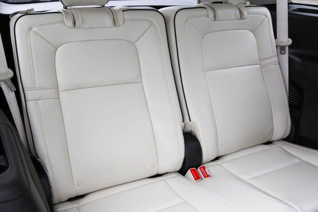 Used 2023 Lincoln Aviator Black Label w/ Class IV Trailer Tow Package image 22