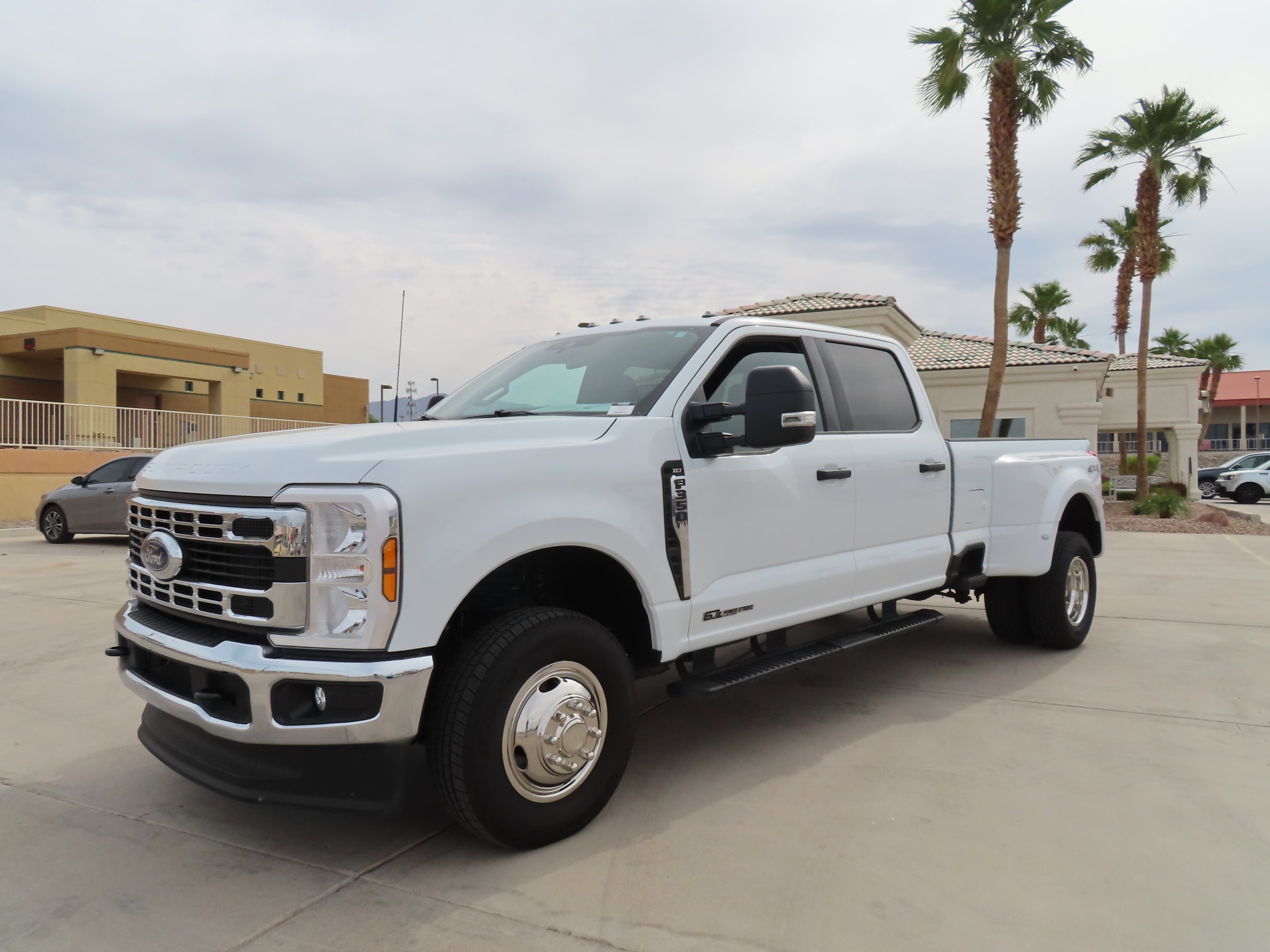 Used 2026 Ford F350 XLT AWD/4WD image 3