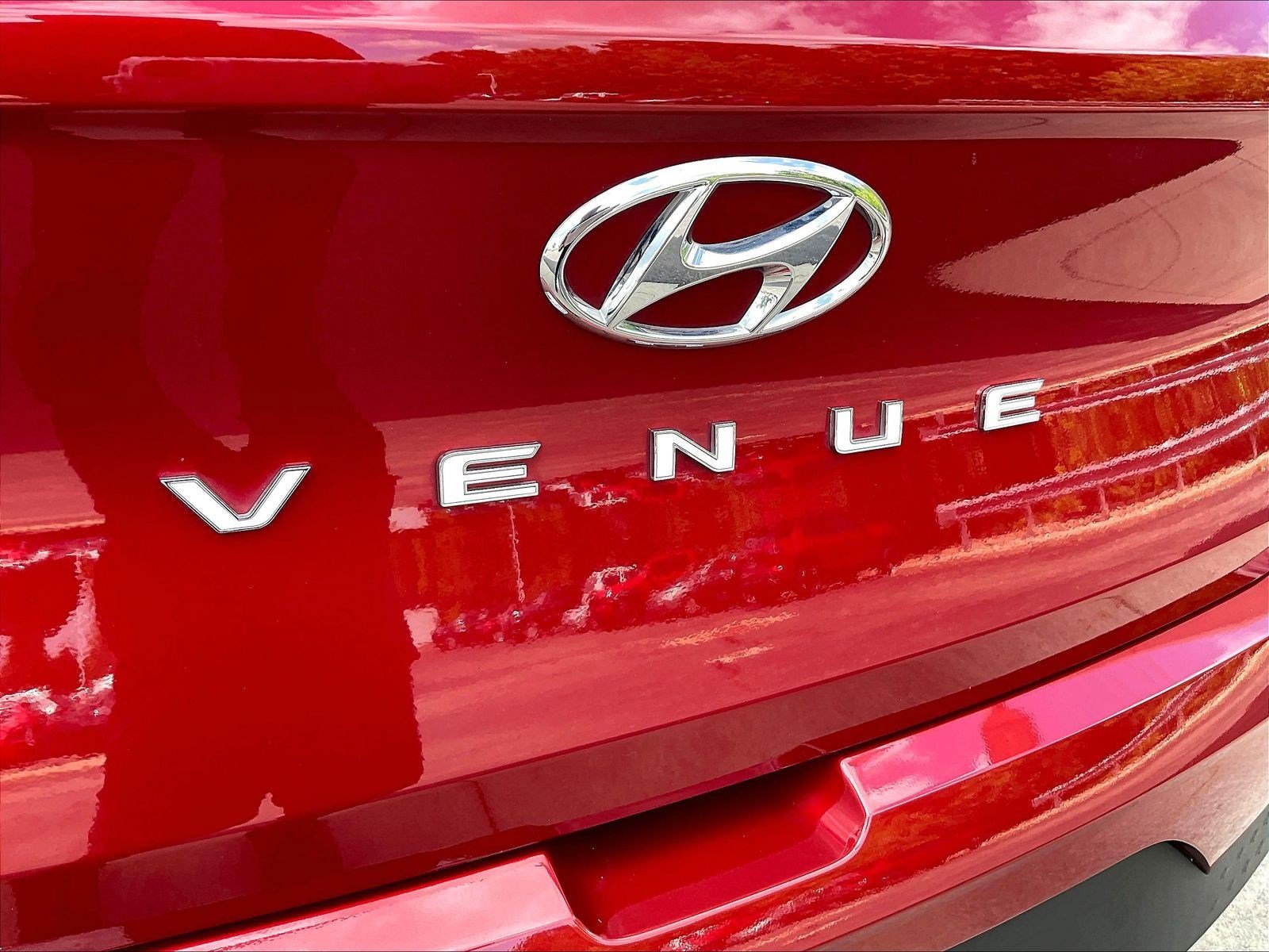 Used 2025 Hyundai Venue SE FWD image 22