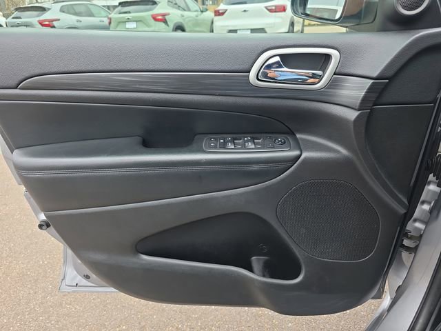 Used 2021 Jeep Grand Cherokee Laredo X image 17