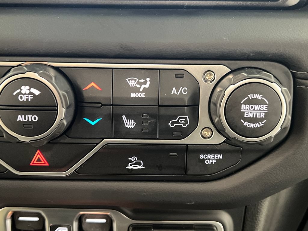 Used 2025 Jeep Gladiator Mojave w/ Convenience Group AWD/4WD image 50