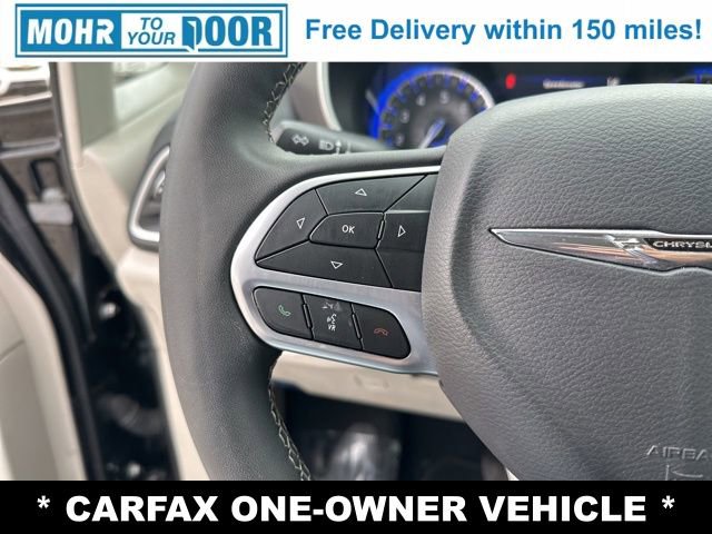Used 2024 Chrysler Pacifica Touring-L image 13