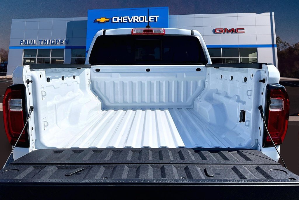 New 2026 GMC Canyon Elevation w/ Convenience Package RWD image 22