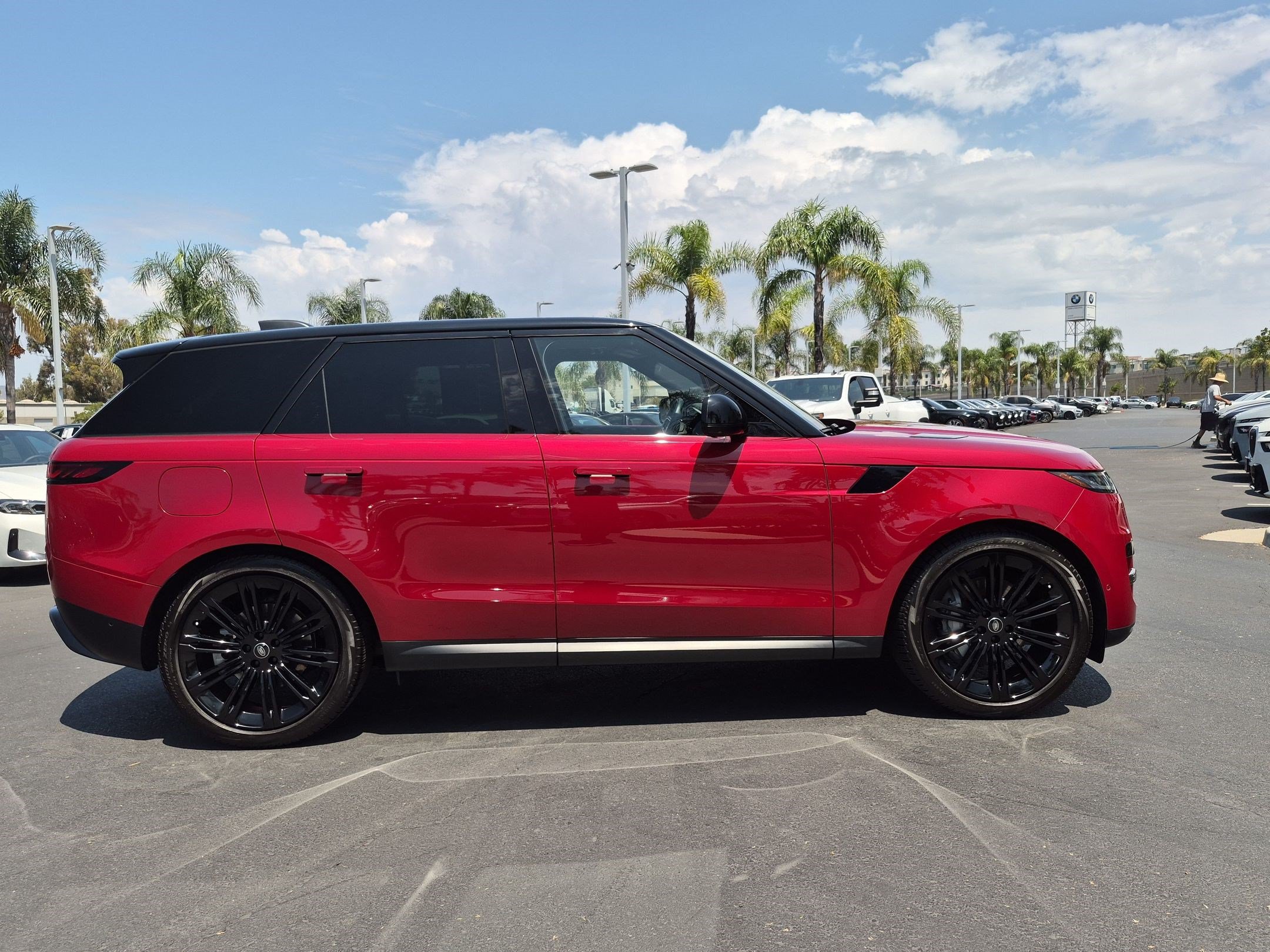 Used 2024 Land Rover Range Rover Sport SE AWD/4WD image 11
