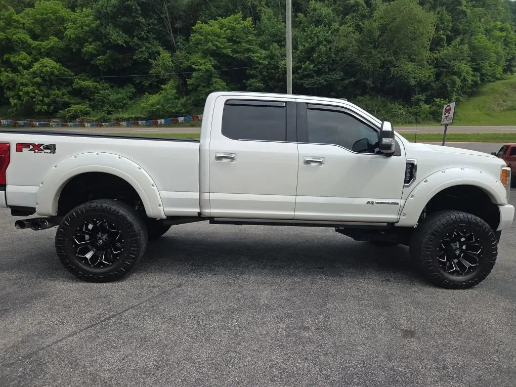 Used 2017 Ford F250 Platinum w/ Platinum Ultimate Package AWD/4WD image 4