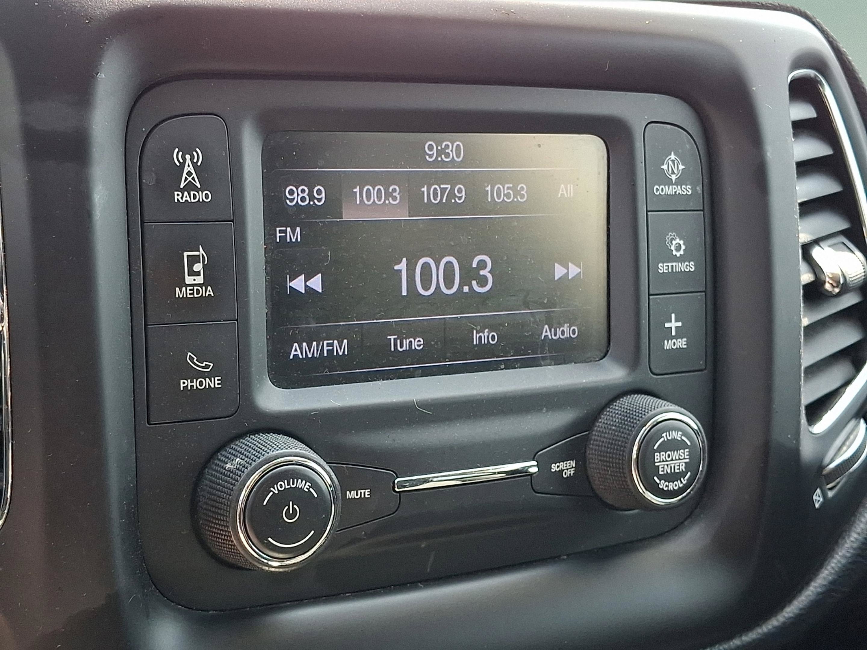 Certified 2018 Jeep Compass Sport AWD/4WD image 17
