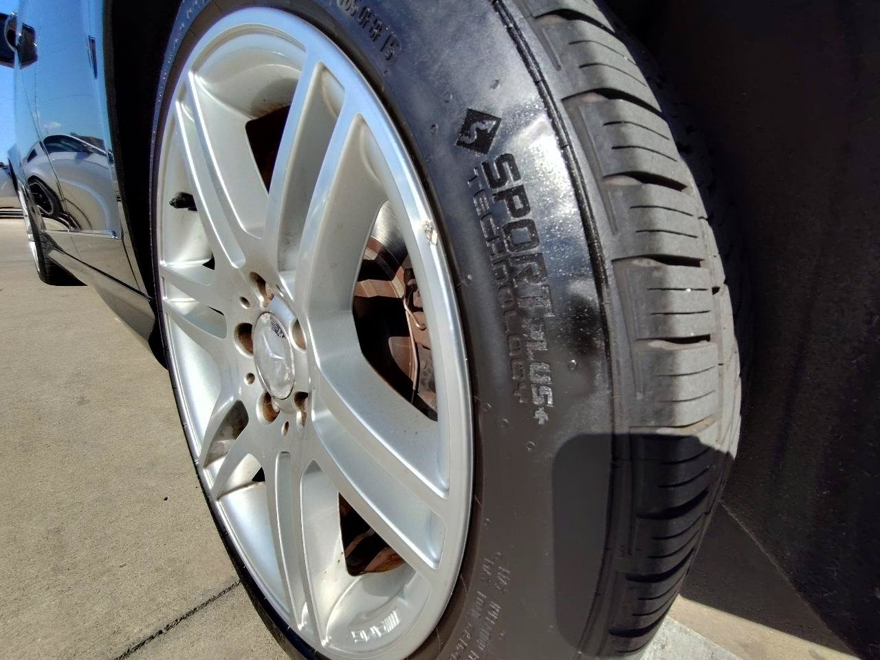 Used 2010 Mercedes-Benz C 300 Sedan image 11