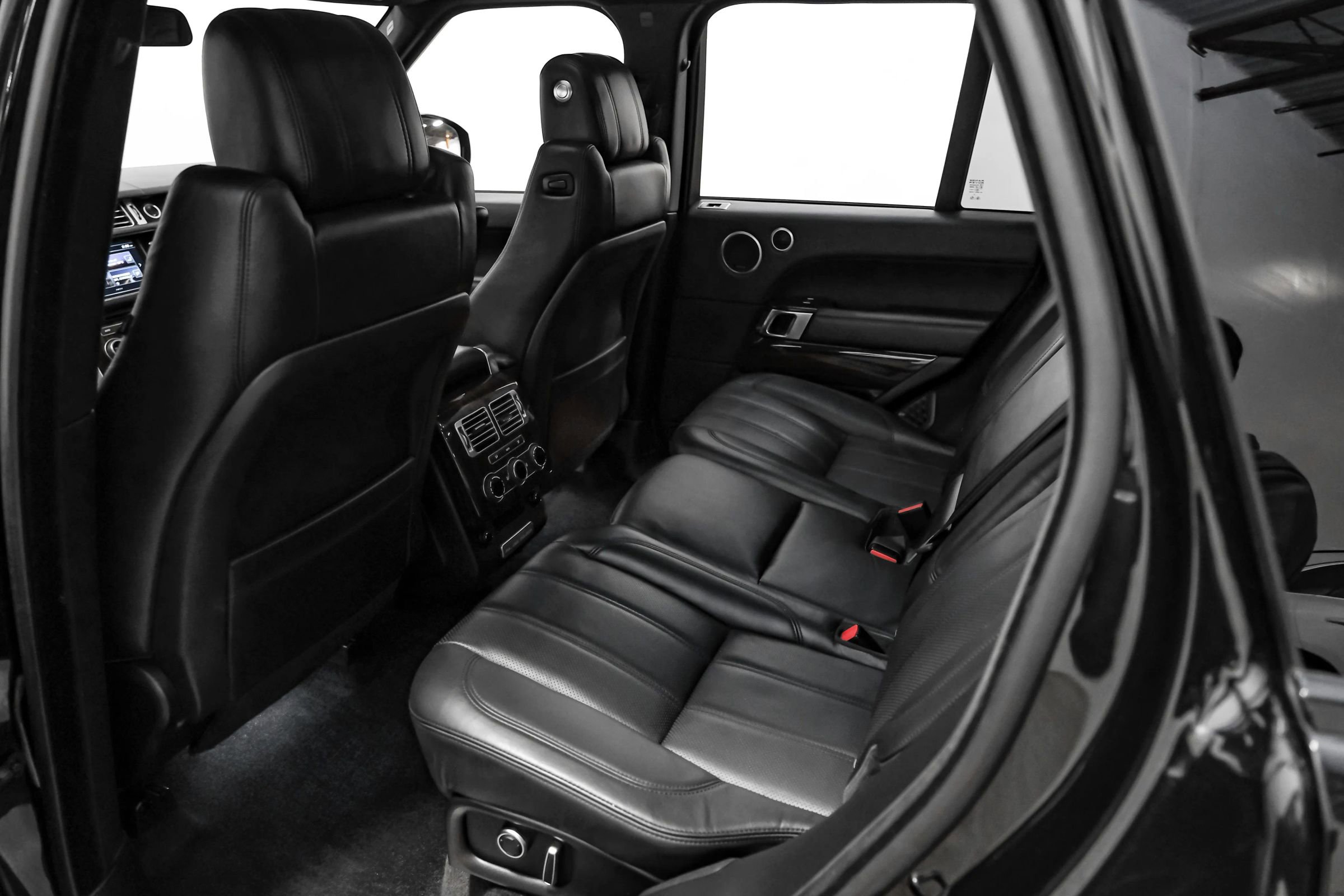 Used 2016 Land Rover Range Rover Supercharged AWD/4WD image 30