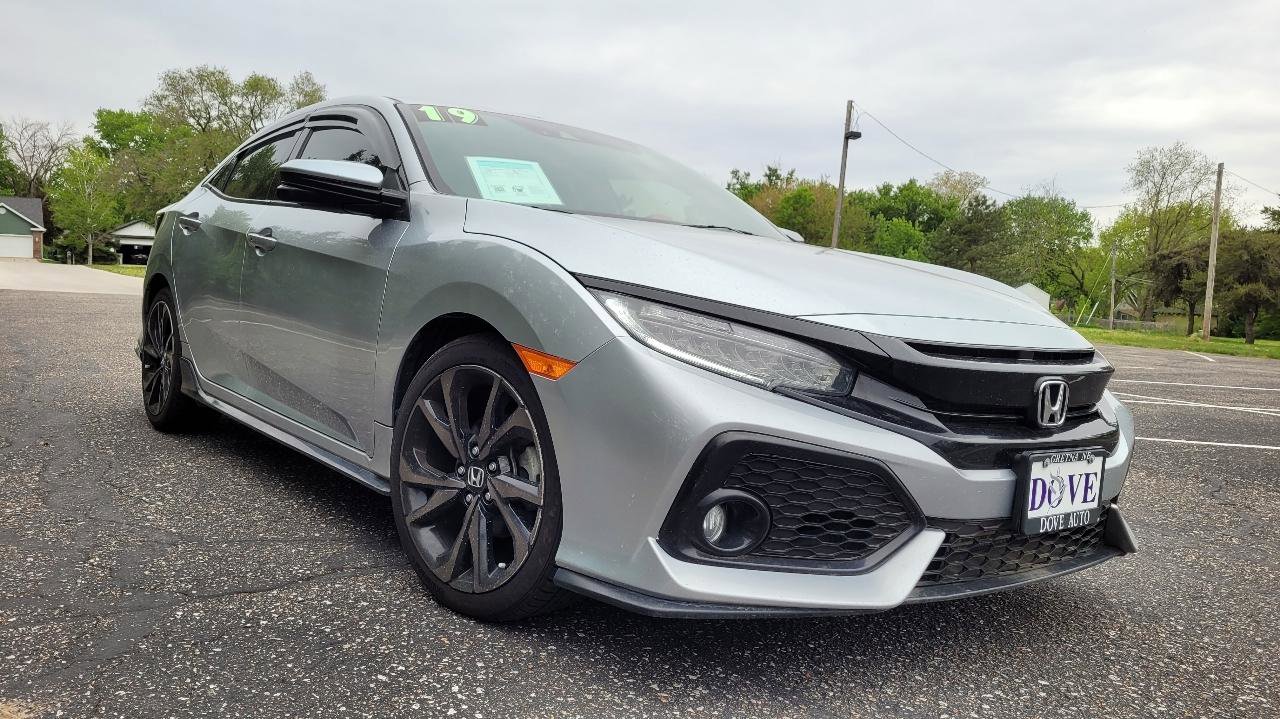 Used 2019 Honda Civic Sport Touring image 5