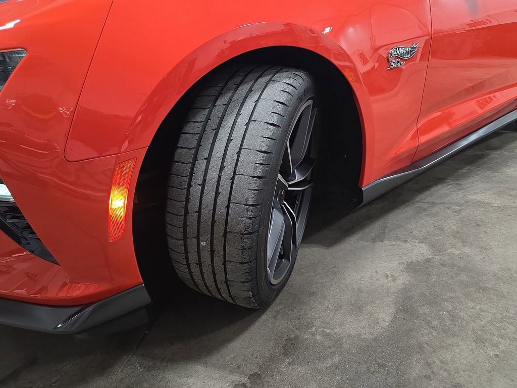 Used 2018 Chevrolet Camaro SS w/ Hot Wheels Edition image 32