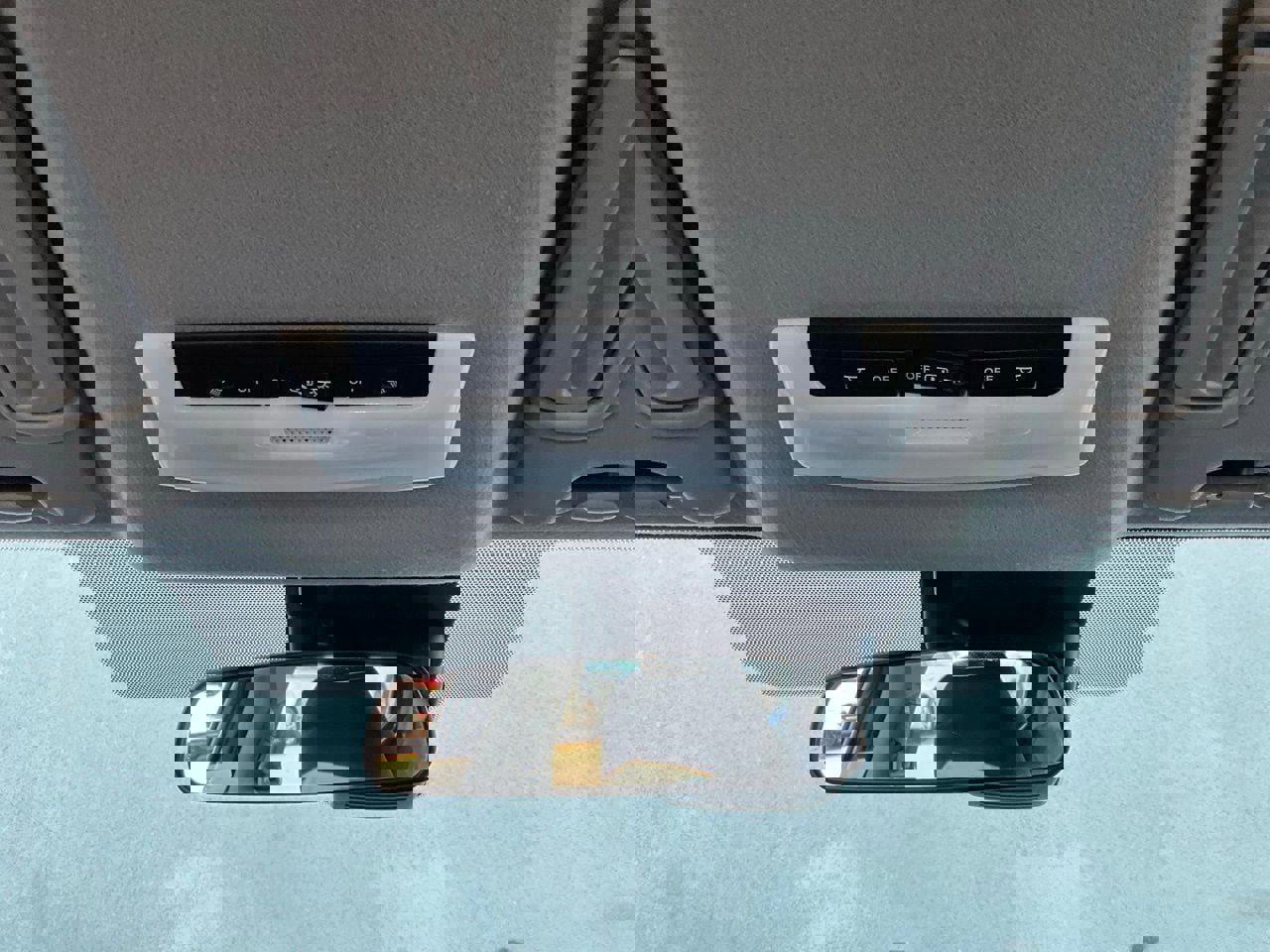 Used 2025 Nissan Versa SV image 15