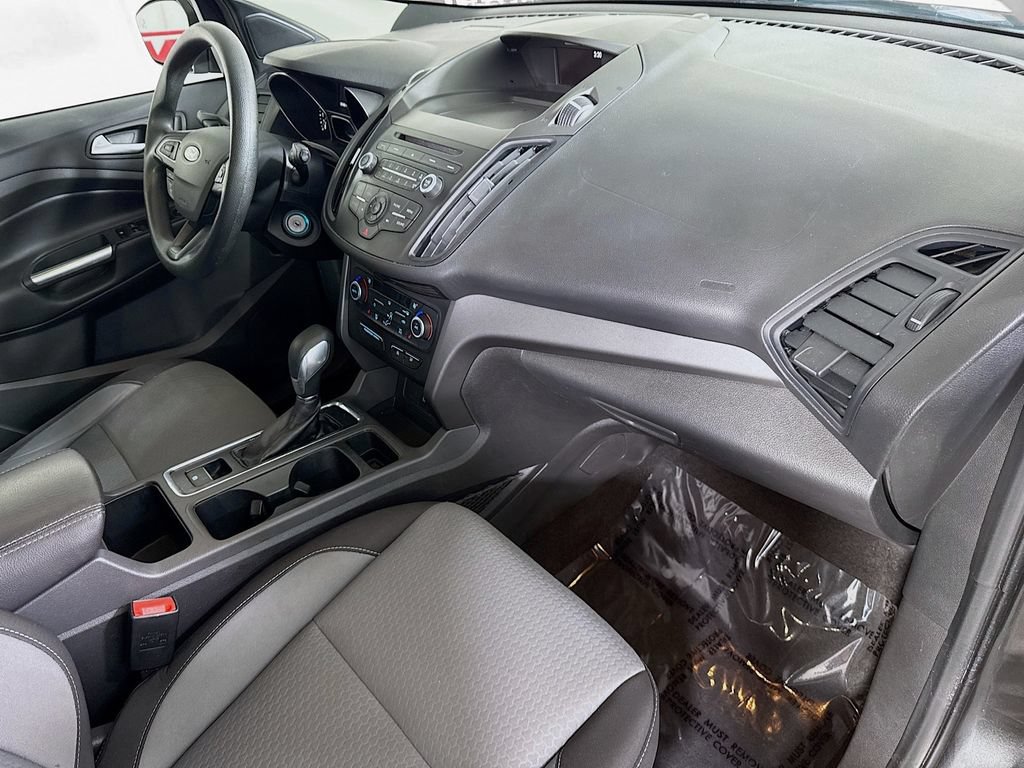 Used 2018 Ford Escape SE w/ Ford Safe & Smart Package FWD image 28