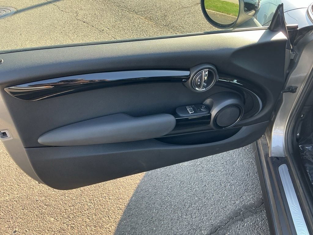 Used 2017 MINI Cooper S FWD image 16