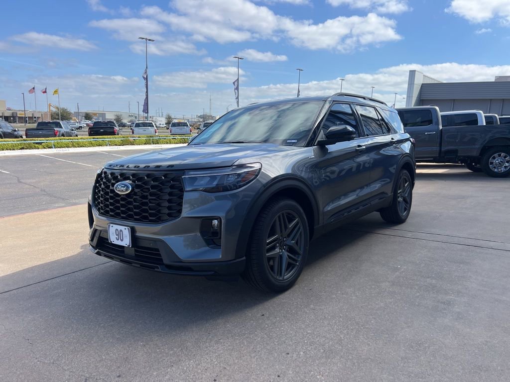 New 2026 Ford Explorer ST-Line w/ ST-Line Street Pack image 4