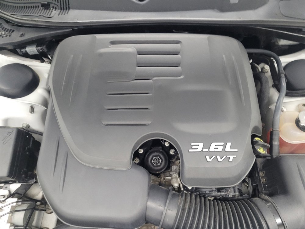 Used 2017 Dodge Challenger SXT image 30