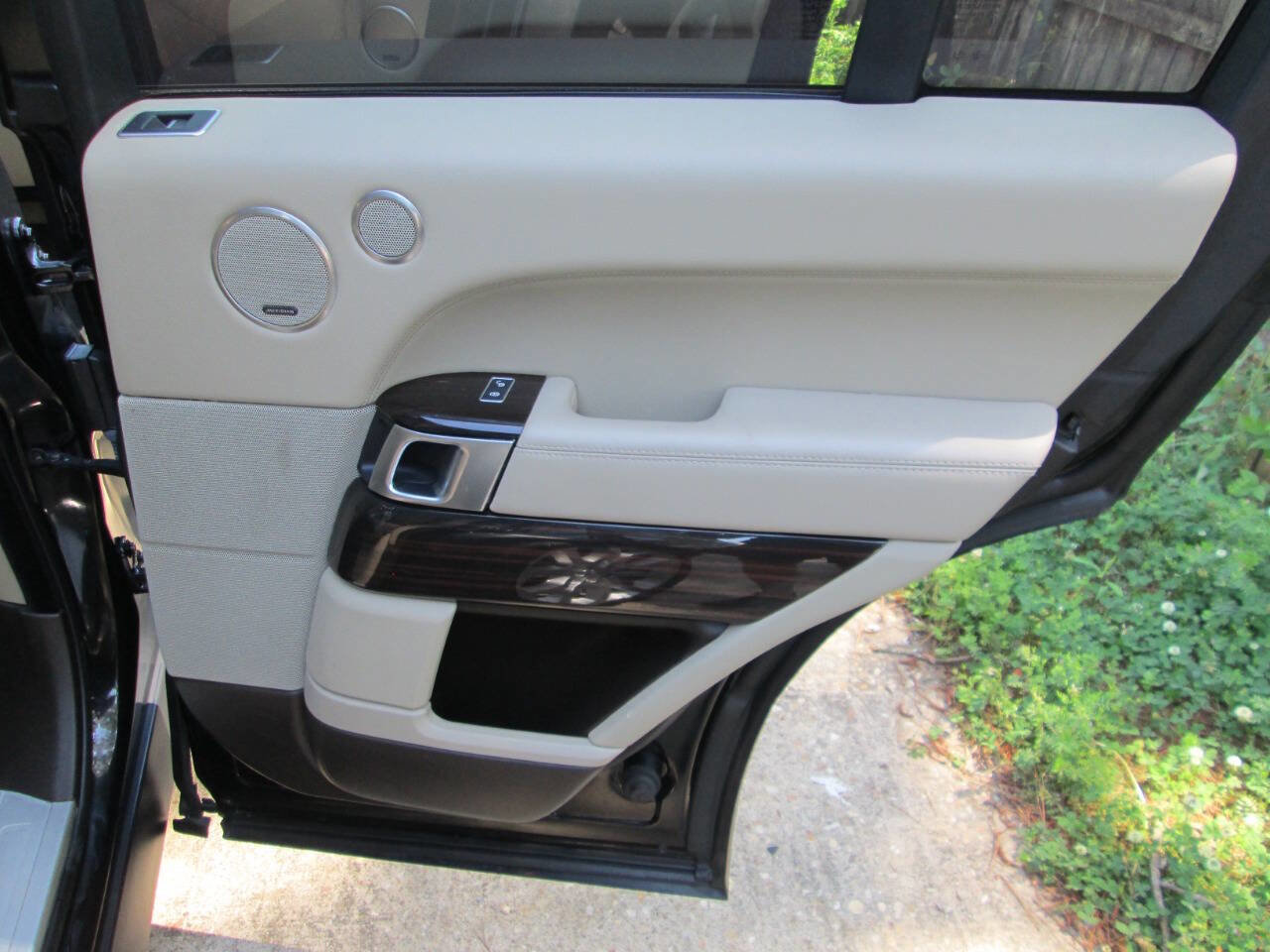 Used 2016 Land Rover Range Rover Supercharged AWD/4WD image 41