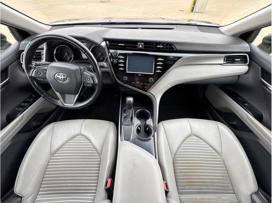 Used 2020 Toyota Camry SE image 15