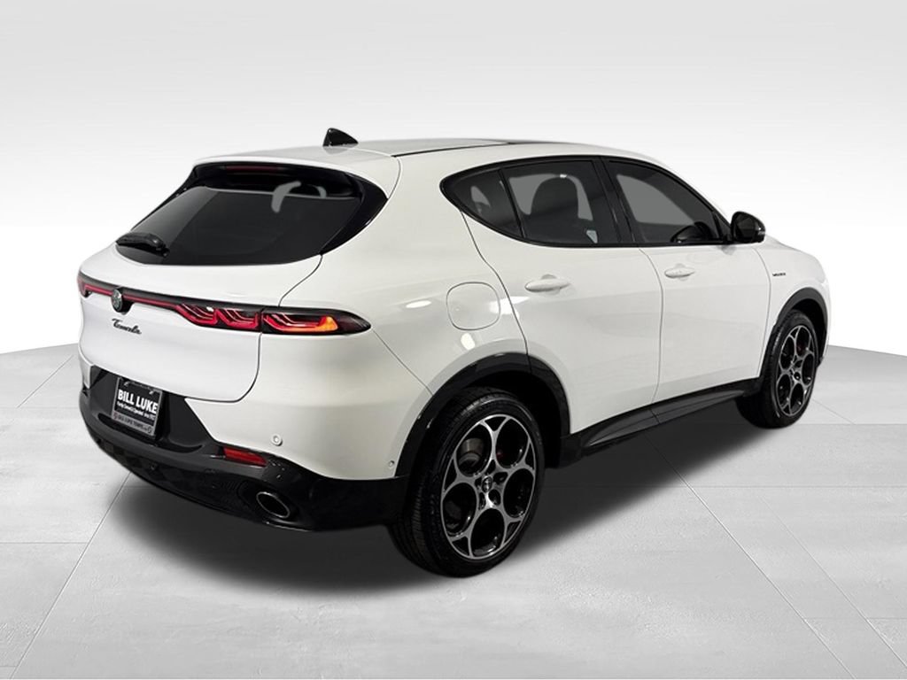 Used 2024 Alfa Romeo Tonale Veloce AWD/4WD image 7