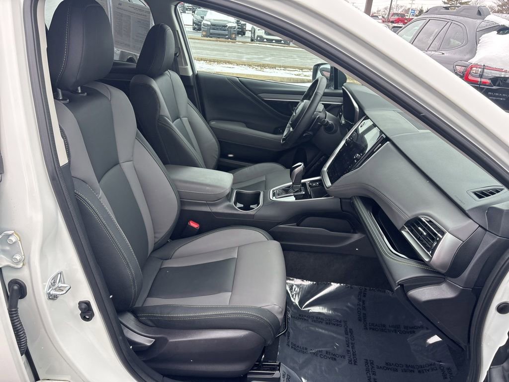 Certified 2025 Subaru Outback Onyx Edition image 9