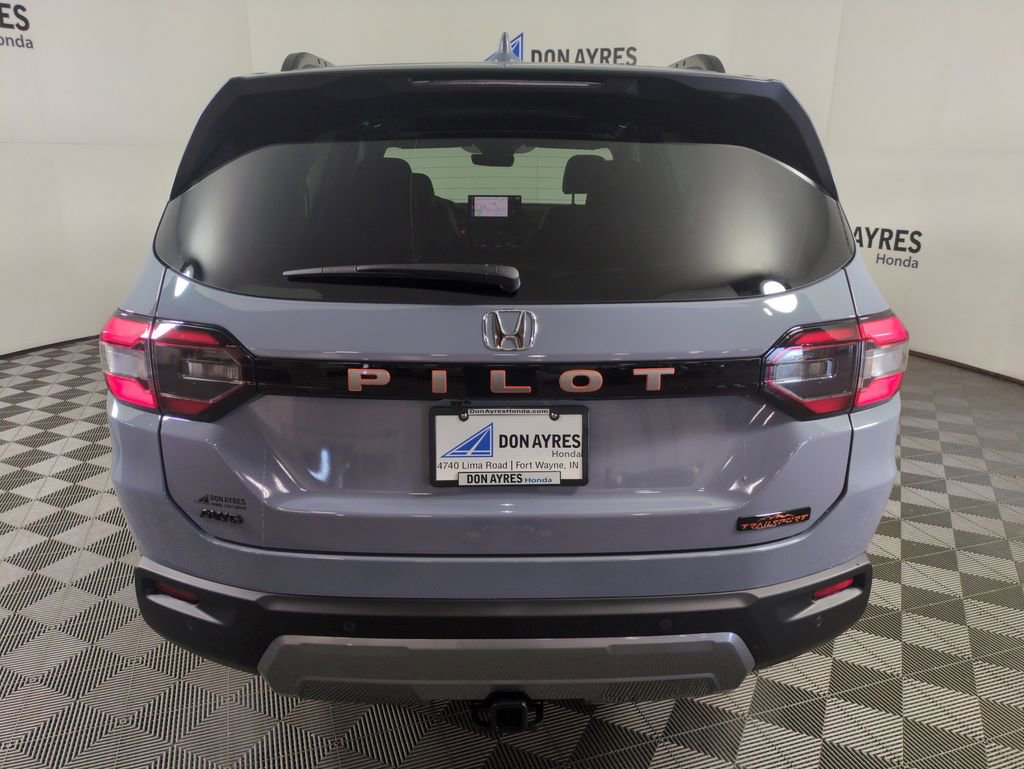 New 2026 Honda Pilot TrailSport image 4