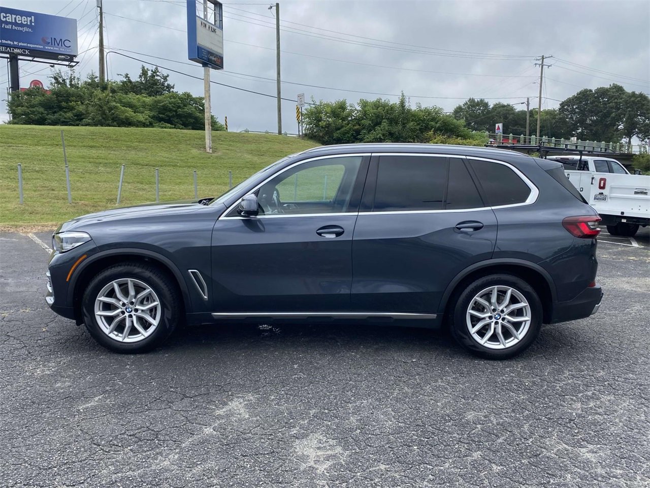 Used 2021 BMW X5 xDrive40i w/ Convenience Package image 4