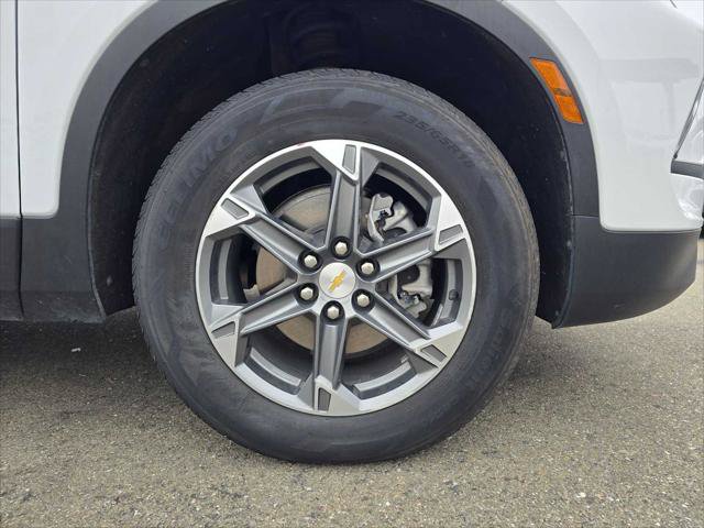 Used 2025 Chevrolet Blazer LT AWD/4WD image 9