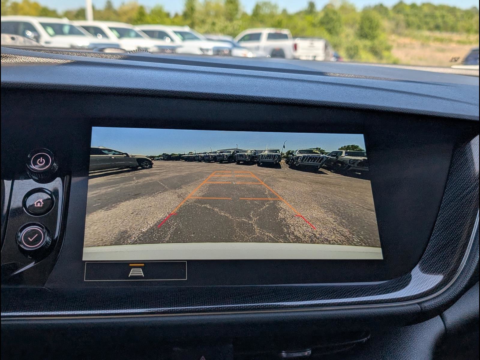 Used 2023 Buick Envision Essence AWD/4WD image 8