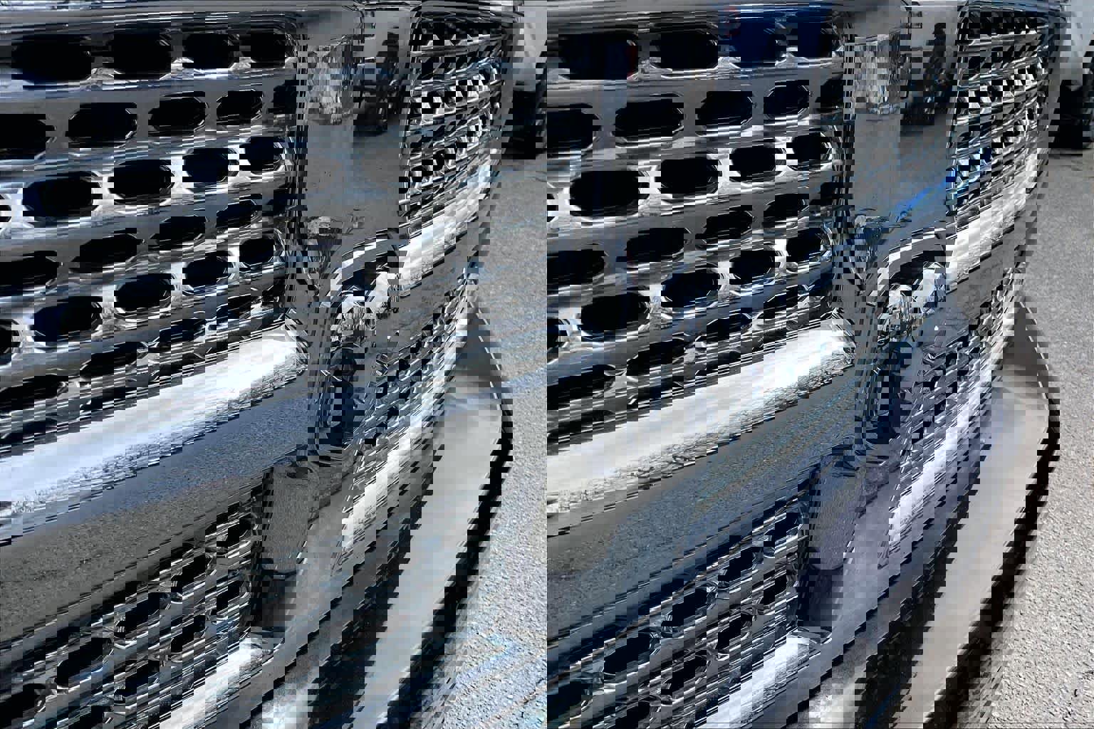 Used 2017 RAM 1500 Laramie w/ Convenience Group image 28