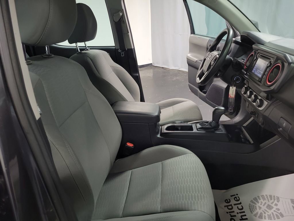 Used 2018 Toyota Tacoma SR image 22