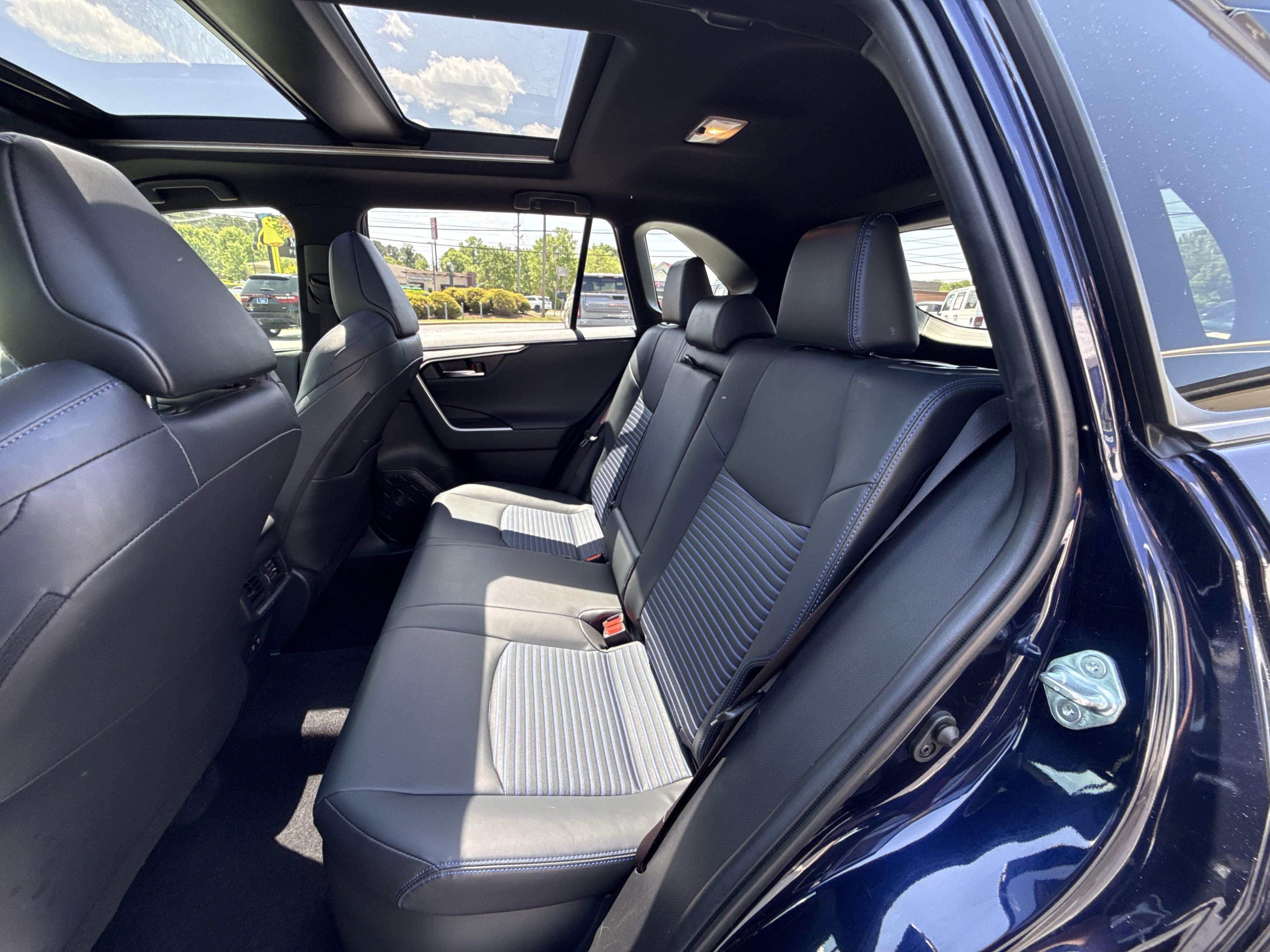 Used 2020 Toyota RAV4 XSE AWD/4WD image 31