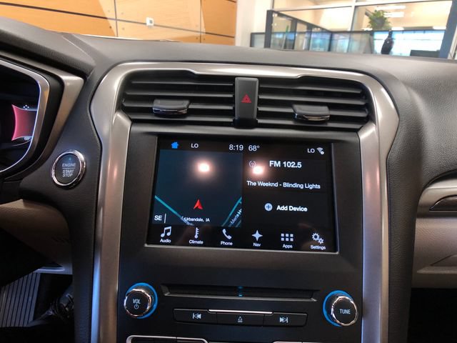 Certified 2017 Ford Fusion SE w/ Fusion SE Technology Package FWD image 15