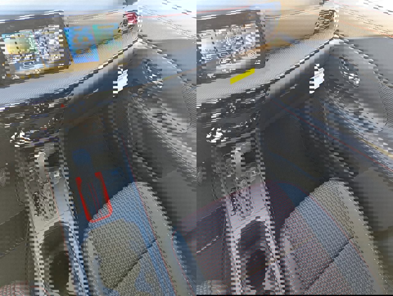 New 2026 Nissan Kicks SR w/ Cold Weather Package image 24