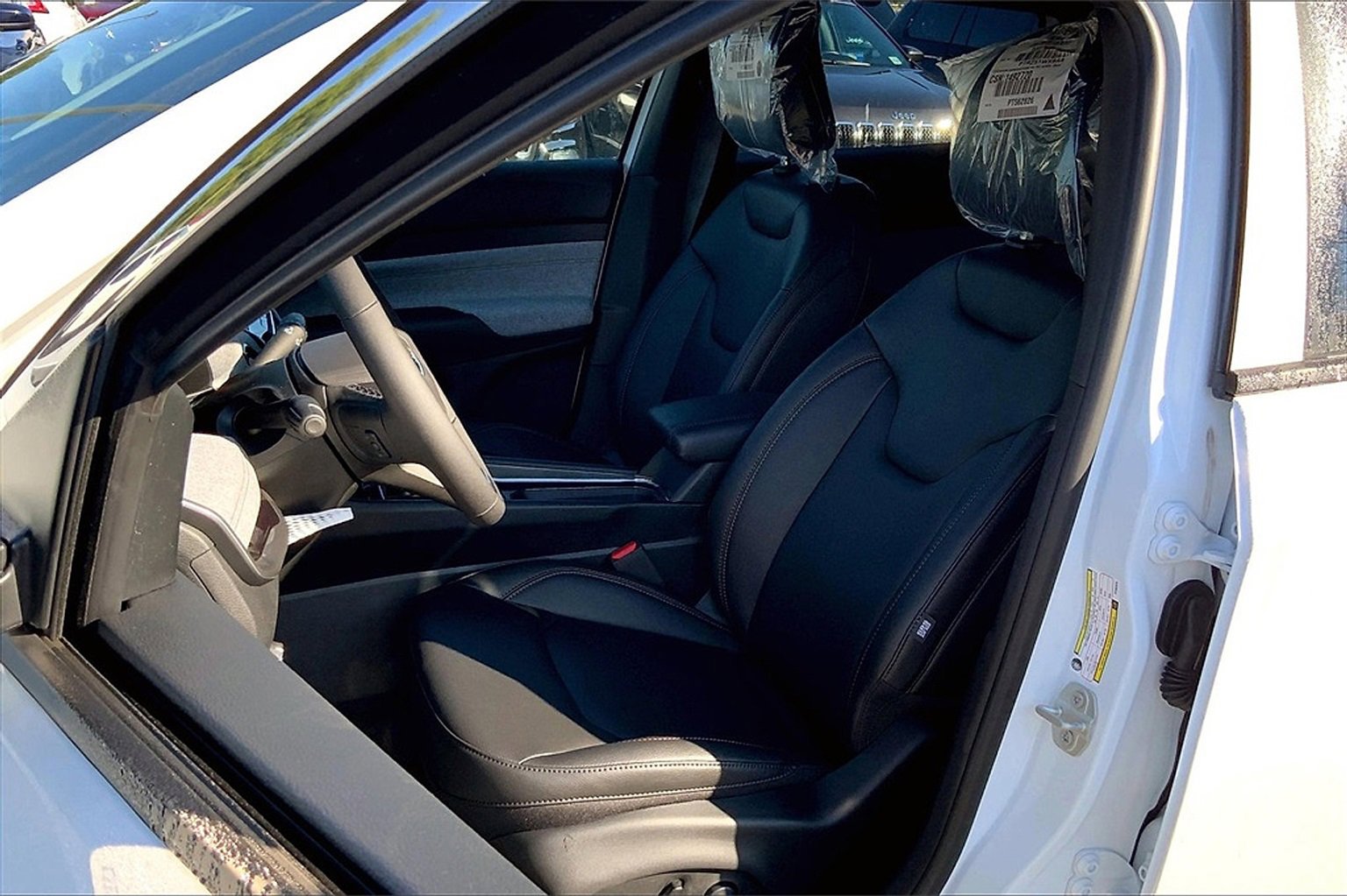 New 2023 Jeep Compass Latitude w/ Sun and Sound Group image 13