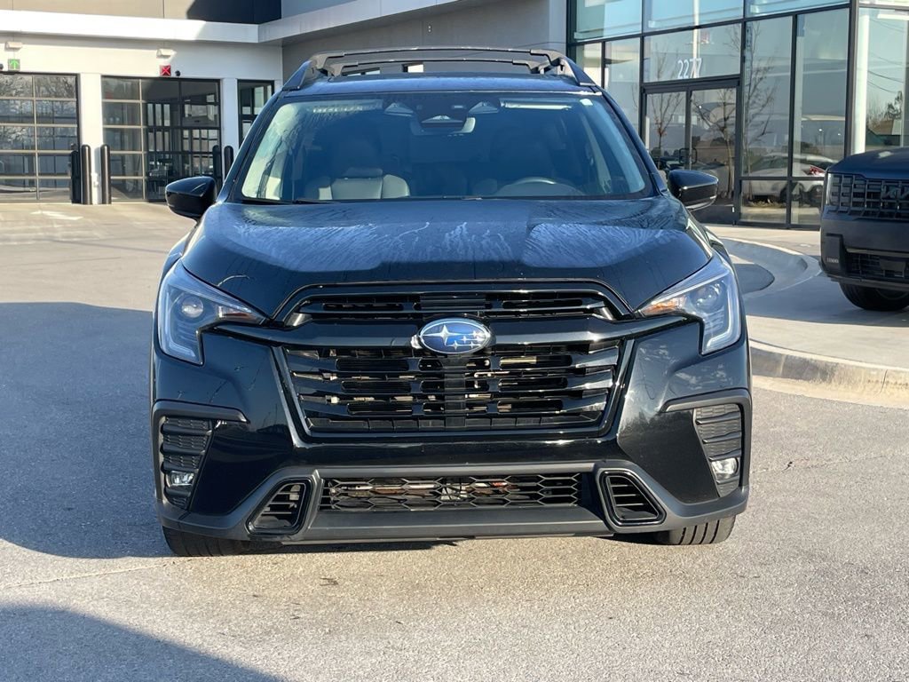 Used 2024 Subaru Ascent Onyx Edition image 2