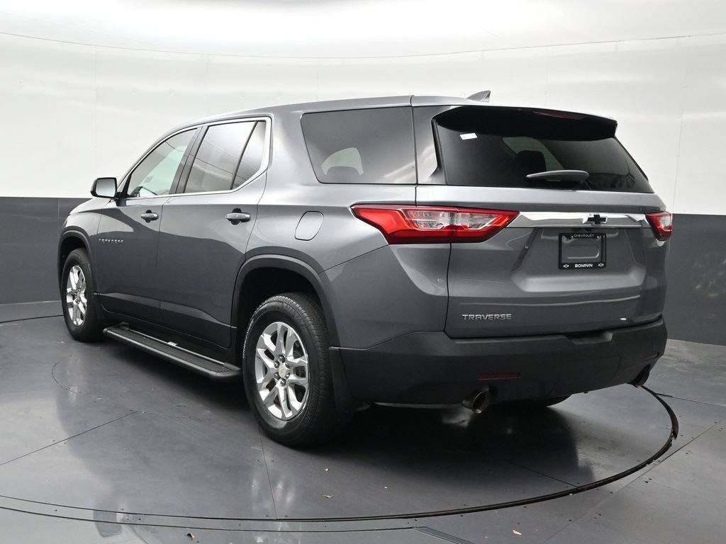 Used 2020 Chevrolet Traverse LS FWD image 3