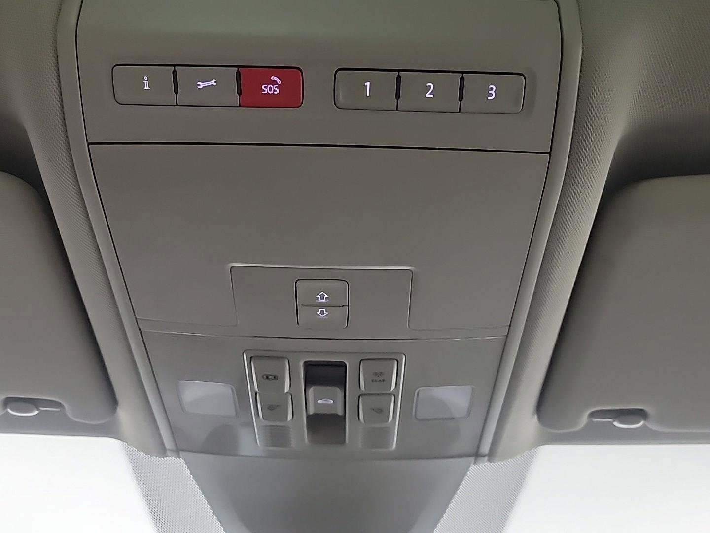 Used 2019 Volkswagen Atlas SEL image 32