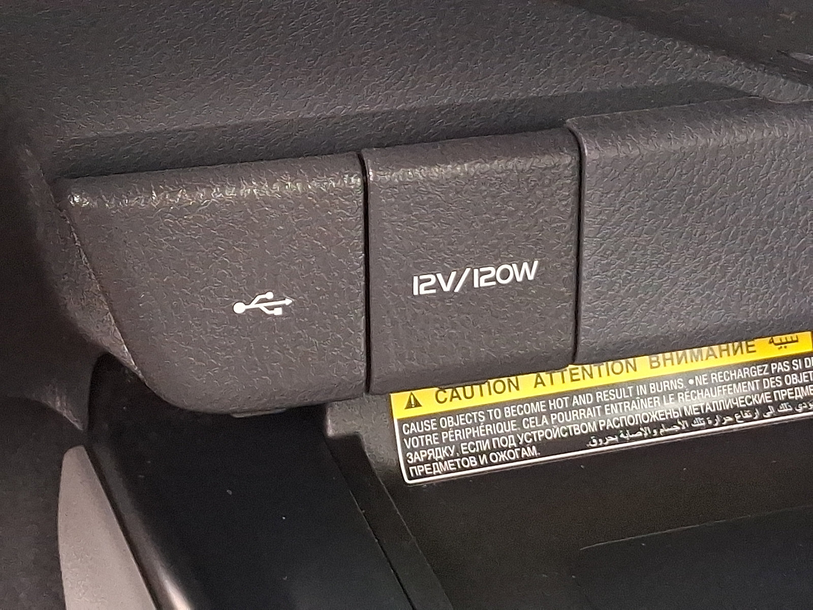 Used 2020 Toyota Camry XLE FWD image 23