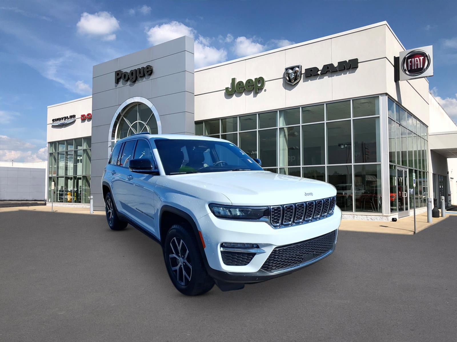 Used 2024 Jeep Grand Cherokee Limited AWD/4WD image 1