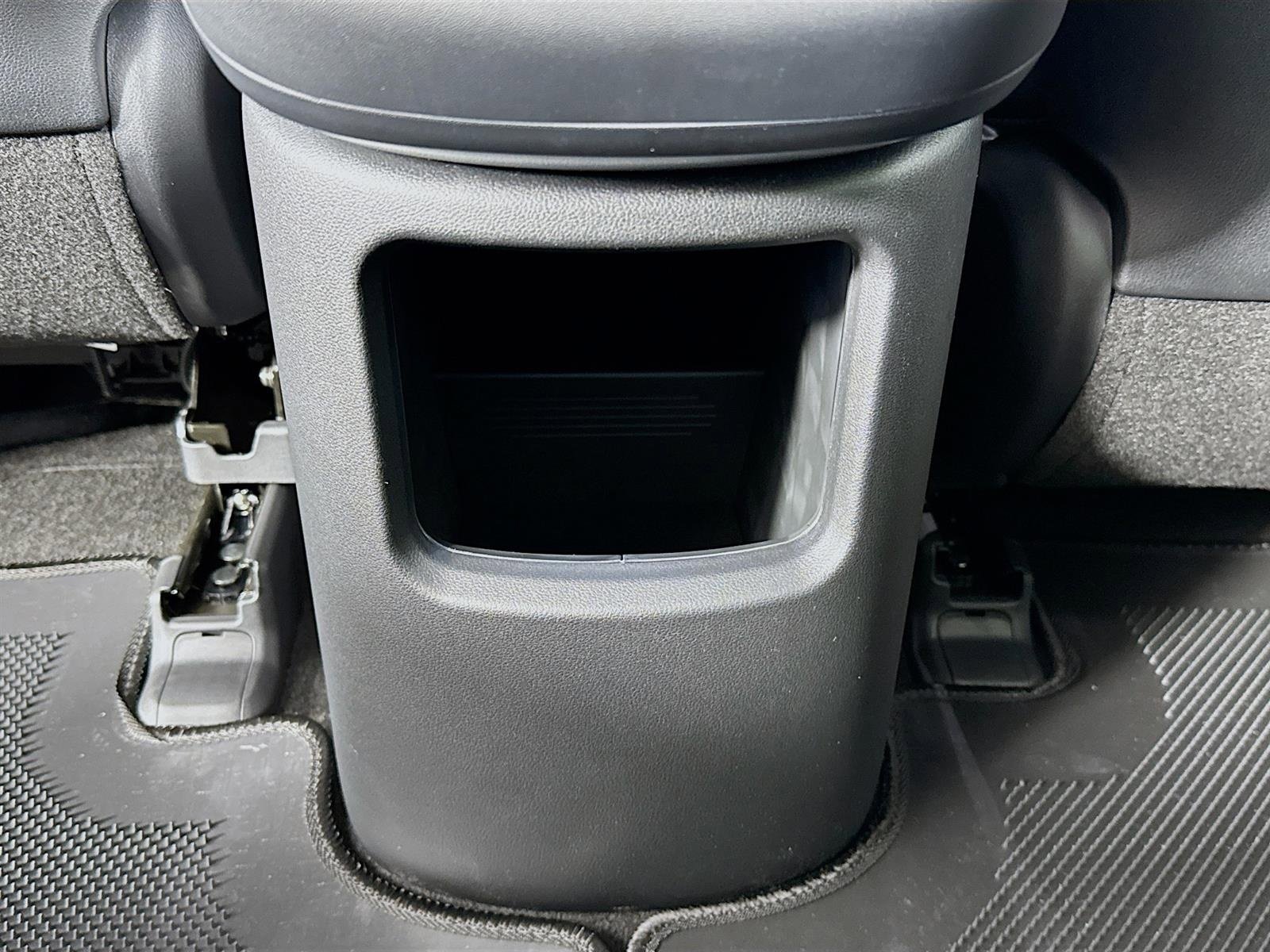 New 2026 Hyundai Ioniq 9 SEL image 26